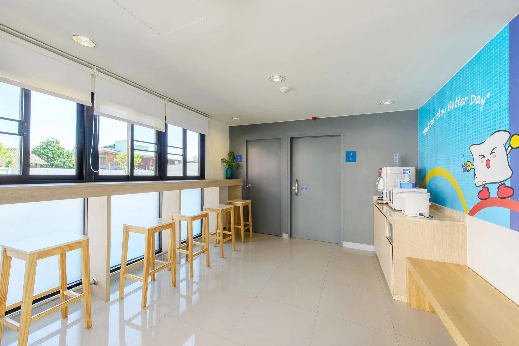 Hop Inn Nong Khai Exteriör bild